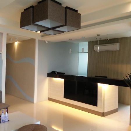 Win Hotel & Casino Talisay  Extérieur photo